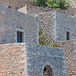 Village فندق