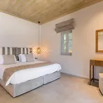 Village Hotel 3*