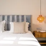 Village Hotel 3*