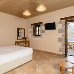 Village Hotel 3*