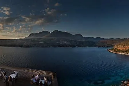 Village Szálloda 3*