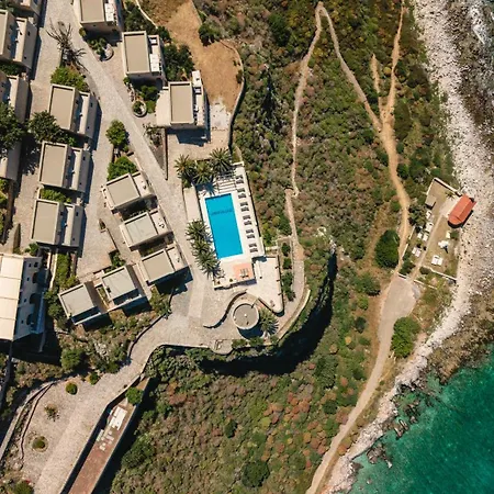 Szálloda Village 3*