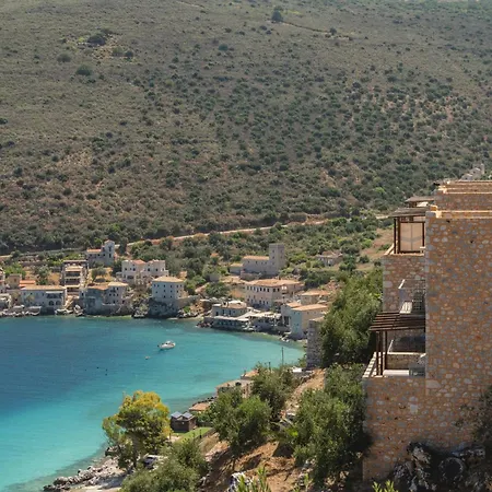 Village Hotel 3*