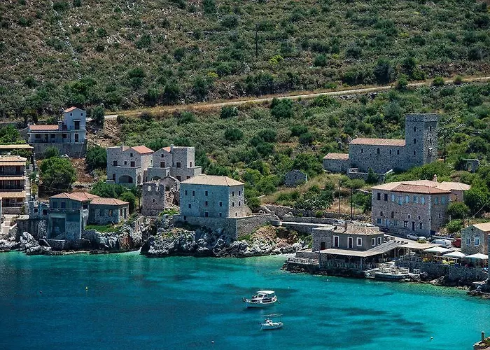 Ξενοδοχείο Village 3*