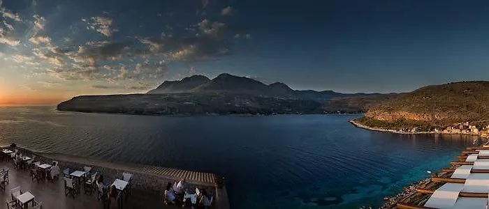 Village Ξενοδοχείο 3*