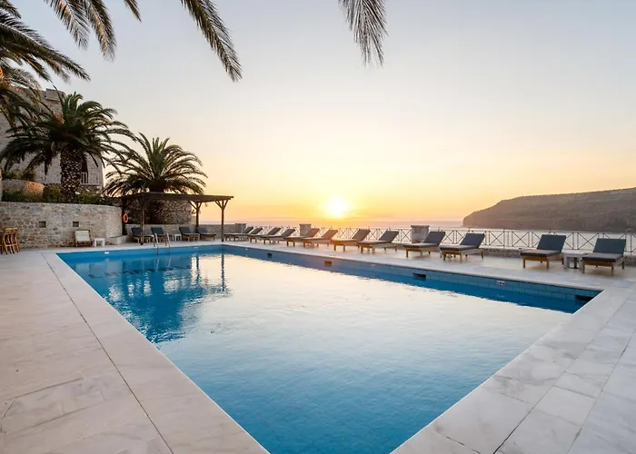 Ξενοδοχείο Village