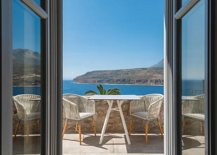 Ξενοδοχείο Village 3*